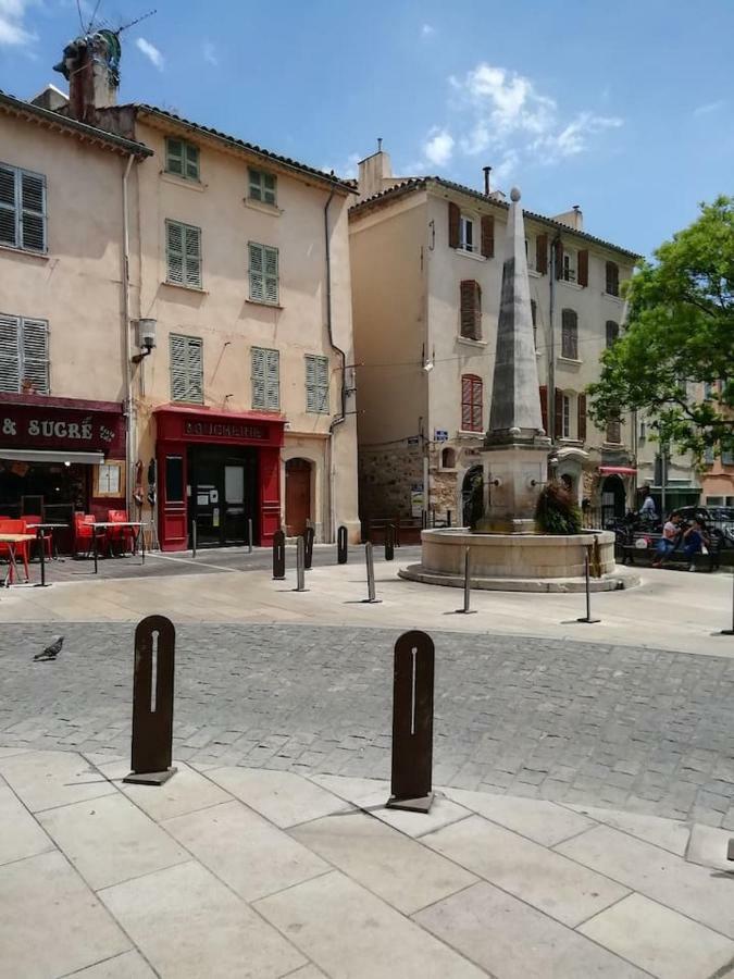 Appartamento Charmant T2 Dans Le Vieux Centre De La Valette Du Var Esterno foto